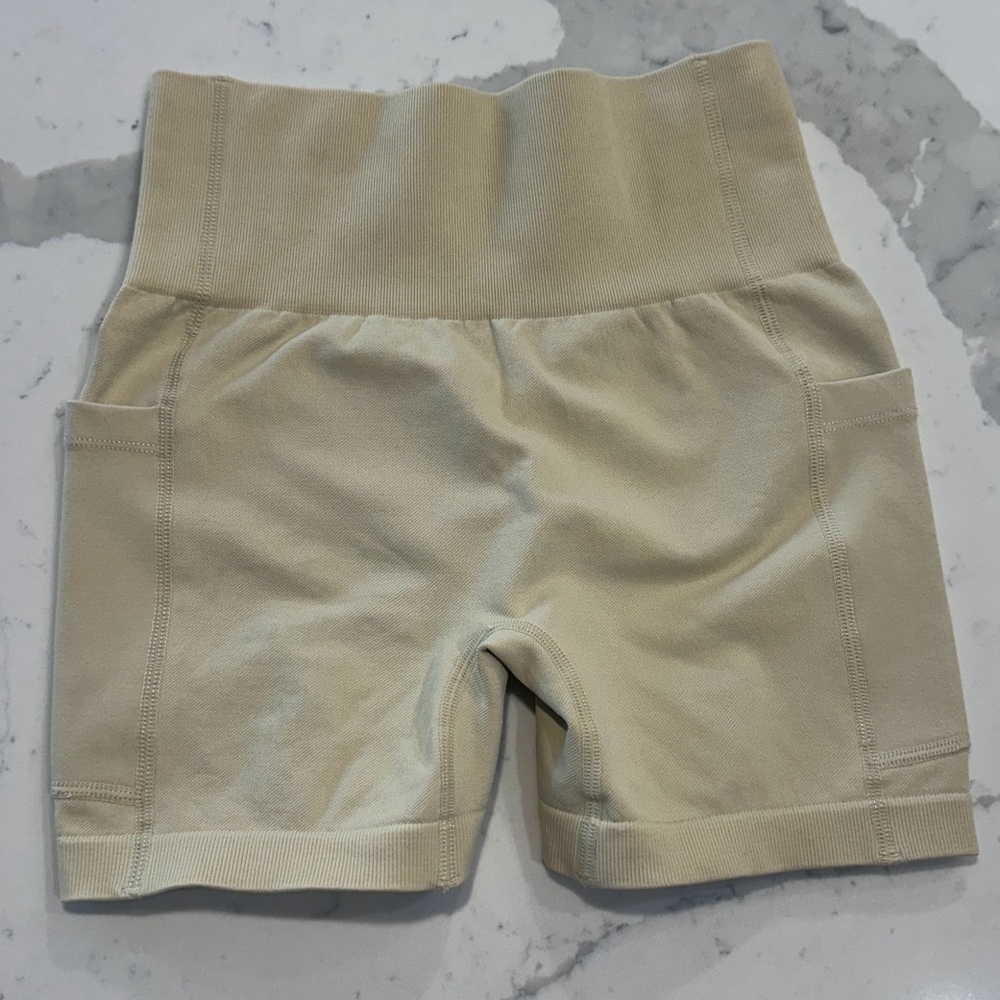 Workout Biker Shorts With Pockets & Scrunch Butt XSmall